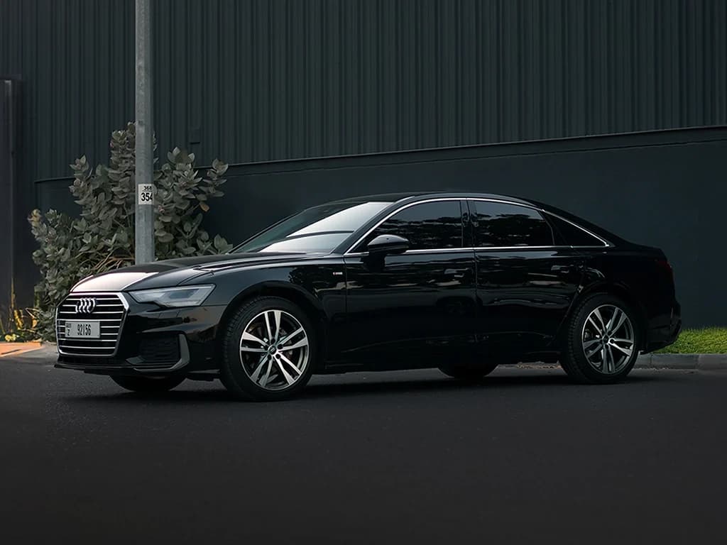 Audi A6 — photo 2 of 8