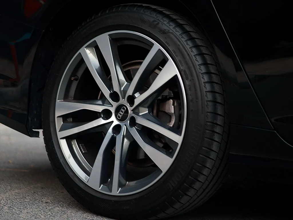 Audi A6 — photo 6 of 8