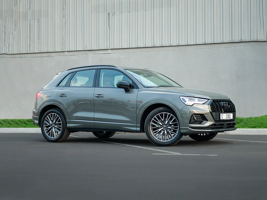 Audi Q3 view 2