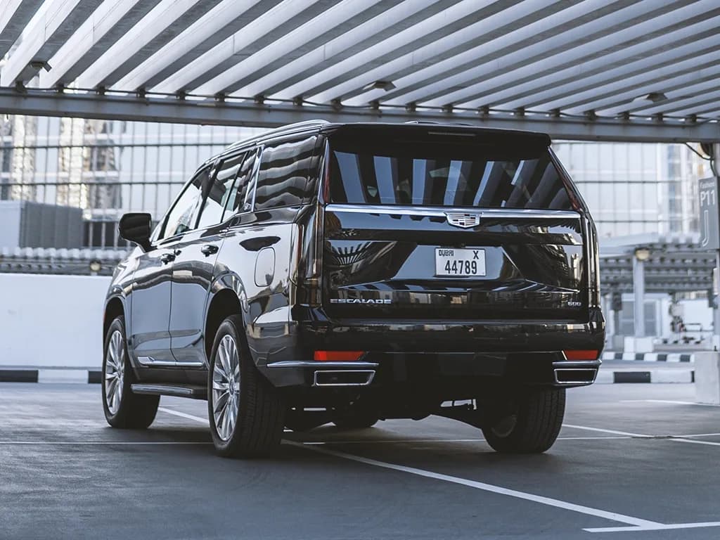 Cadillac Escalade — photo 3 of 6