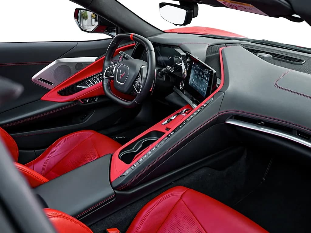 Chevrolet Corvette C8 Convertible 2024 — photo 5 of 8