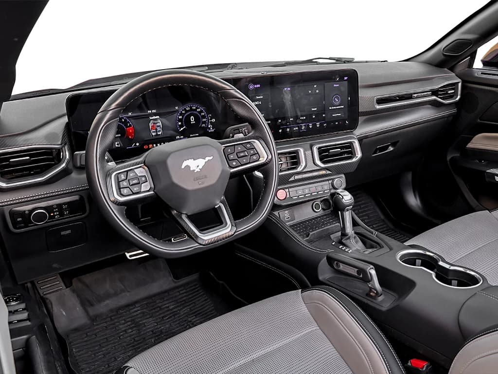 Ford Mustang GT V8 Convertible 2024 — photo 5 of 8