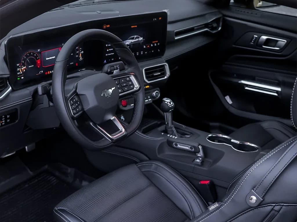 Ford Mustang GT Premium V8 2025 — photo 4 of 6