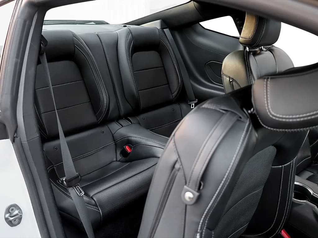 Ford Mustang GT Premium V8 2024 — photo 8 of 8