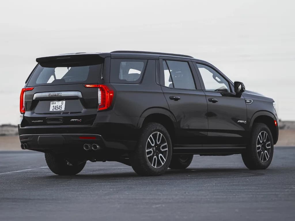 GMC Yukon view 4
