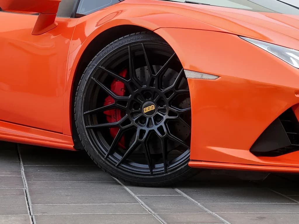 Lamborghini Huracan Evo Spyder — photo 8 of 8