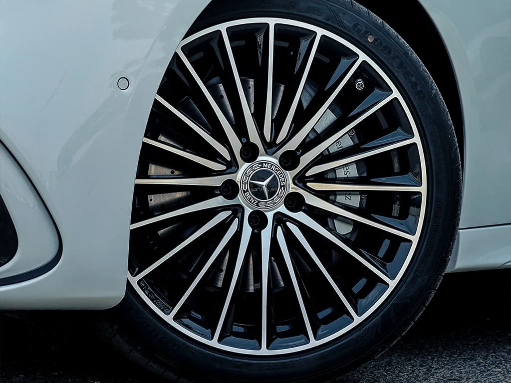 Mercedes Benz C200 2024 — photo 7 of 7
