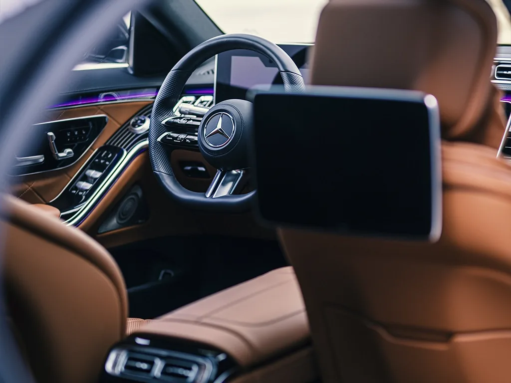 Mercedes Benz S500 — photo 5 of 7
