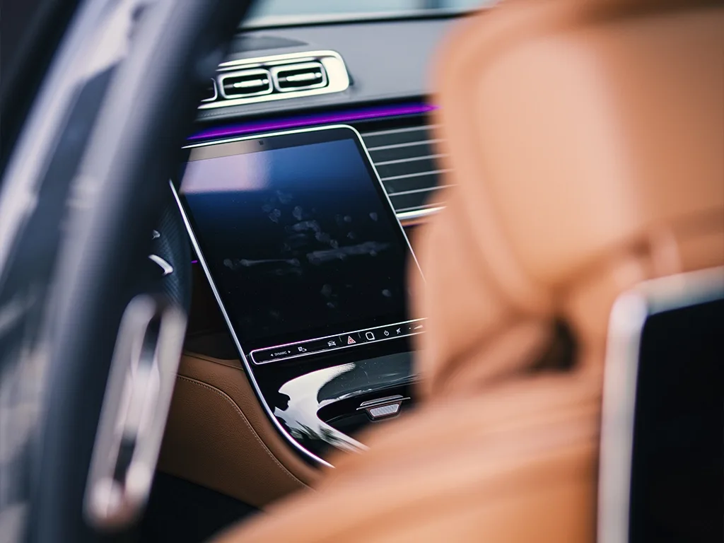 Mercedes Benz S500 — photo 6 of 7