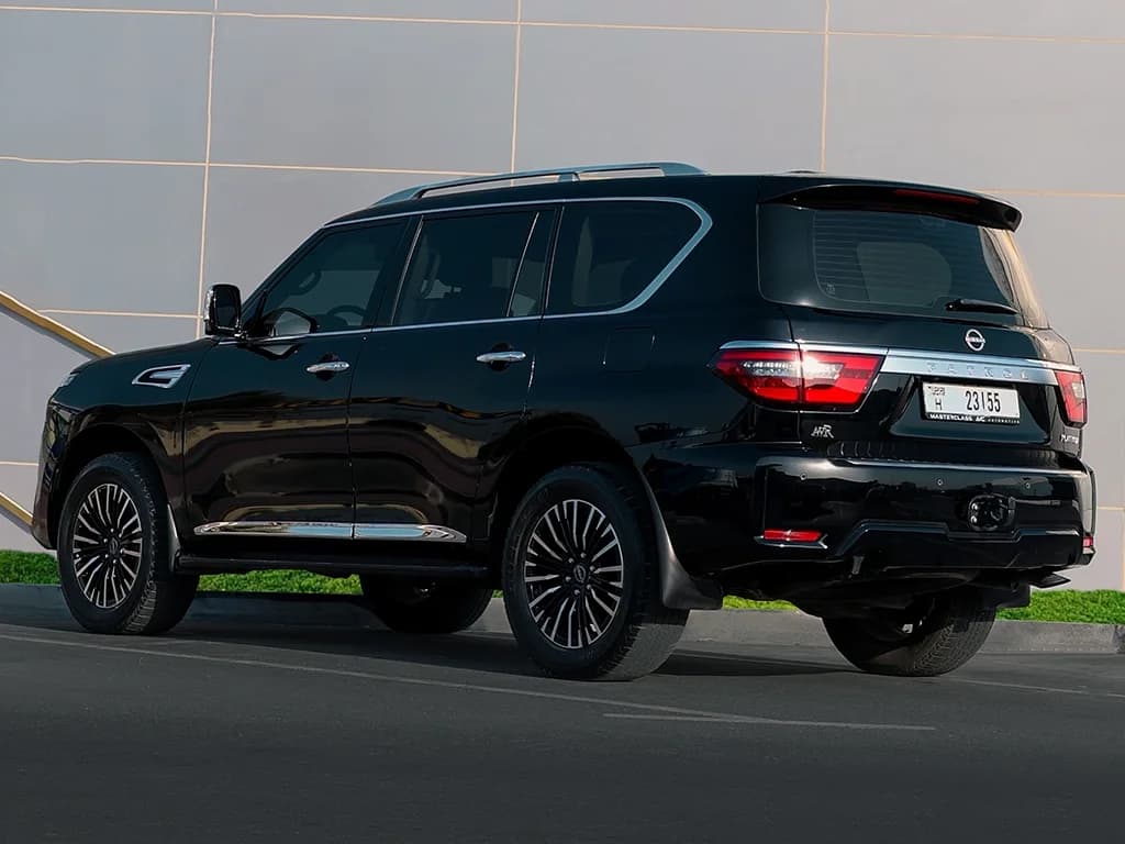 Nissan Patrol — photo 3 of 6