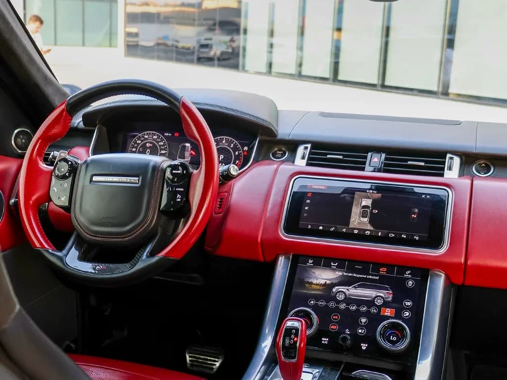 Range Rover Sport SVR — photo 4 of 6