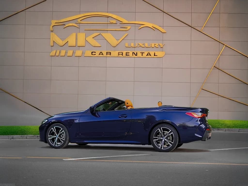 BMW 420i Convertible 2024 — photo 2 of 6