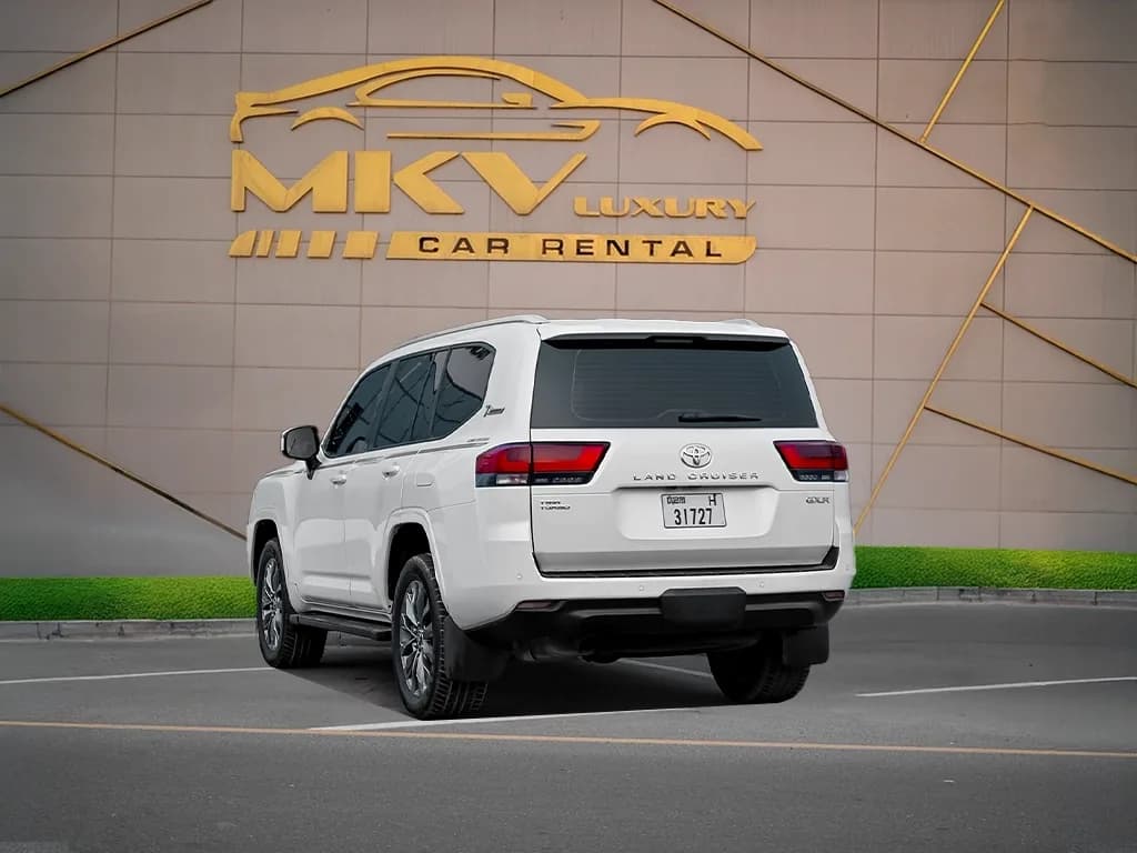 Toyota Land Cruiser — photo 3 of 6