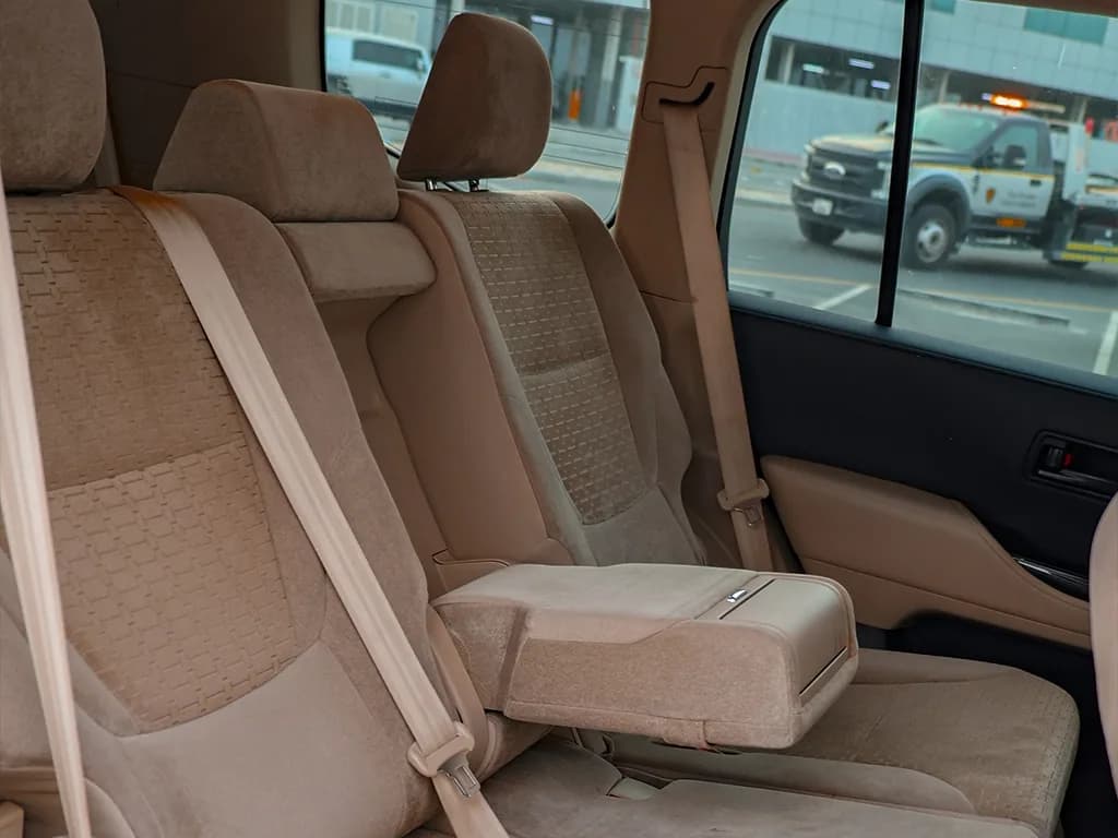 Toyota Land Cruiser — photo 6 of 6