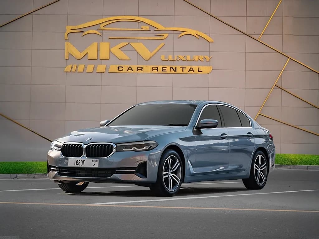 BMW 520i view 2