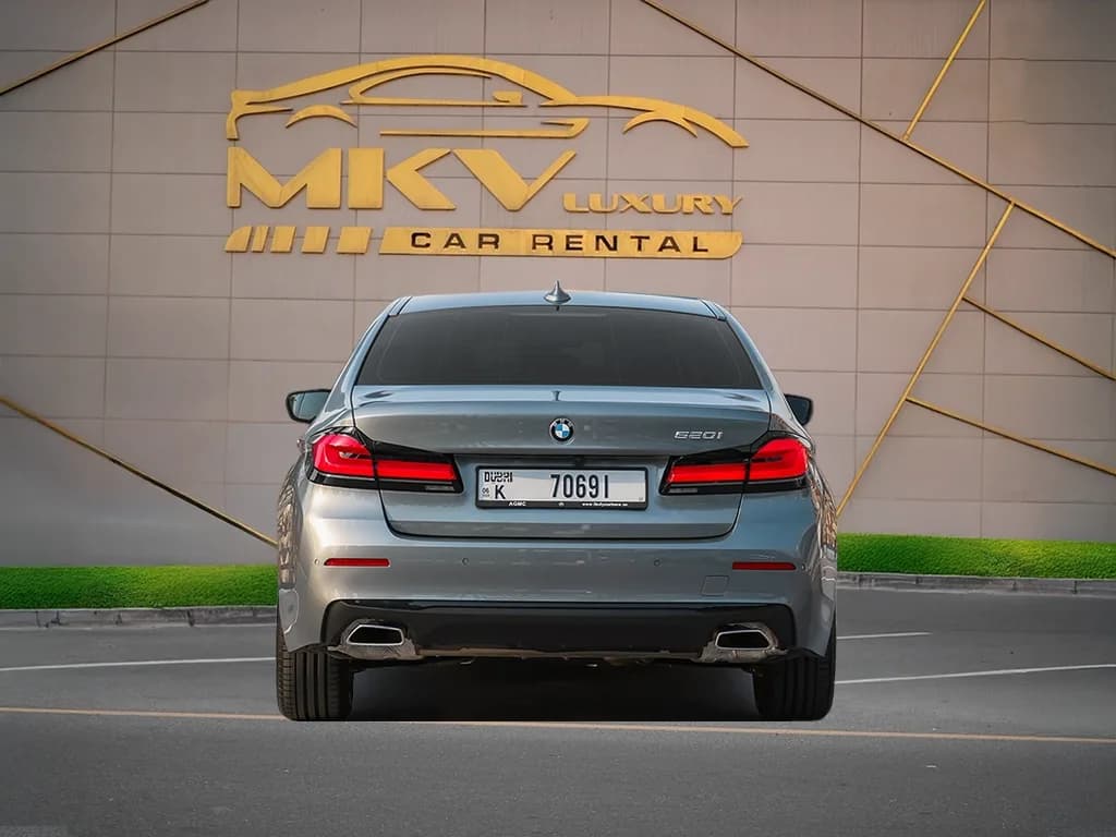 BMW 520i view 3