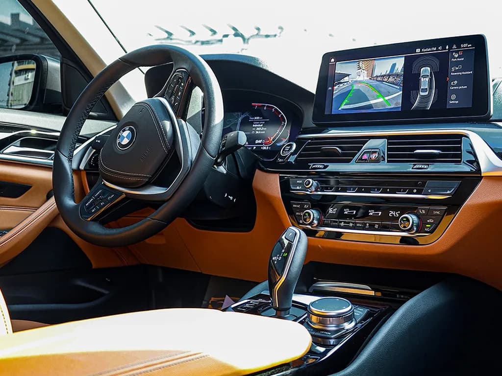 BMW 520i — photo 5 of 6