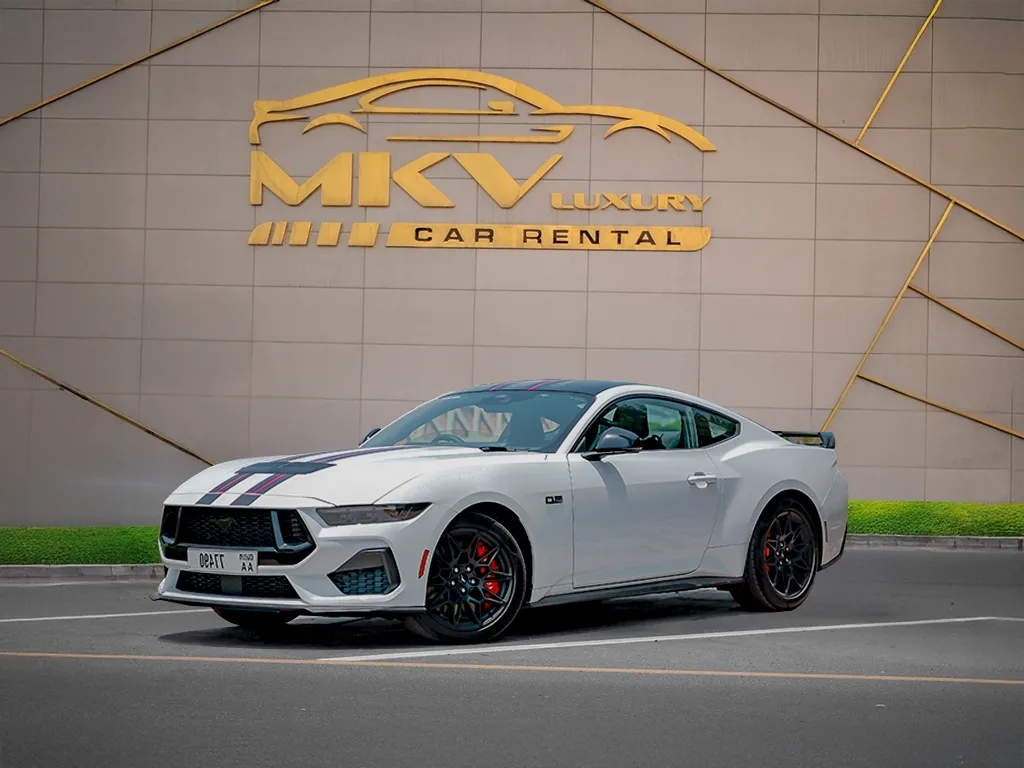 Ford Mustang GT Premium V8 2024 — photo 1 of 8