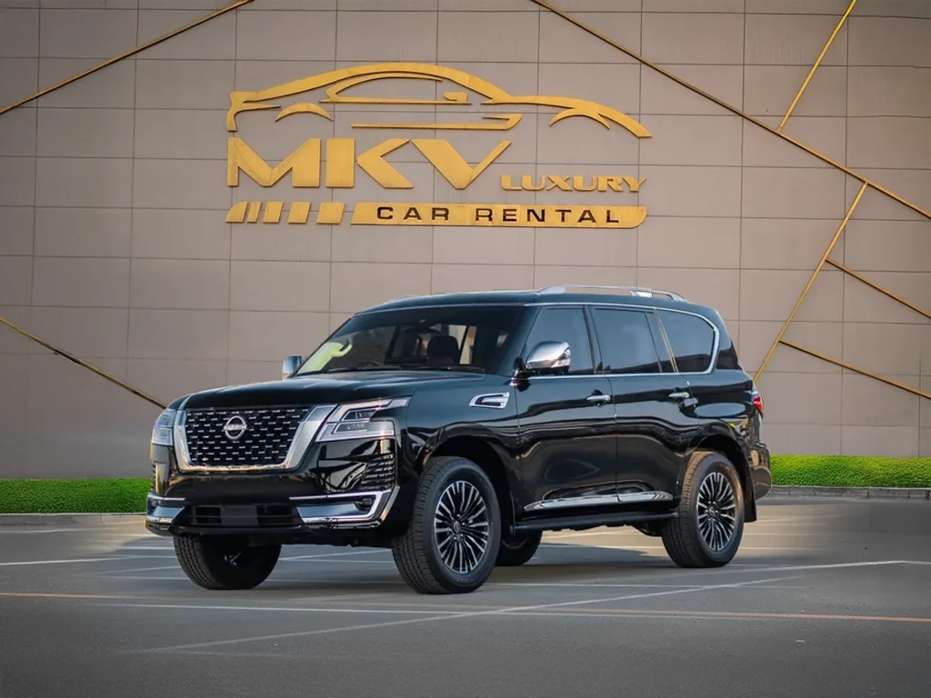 Nissan Patrol — photo 1 of 6