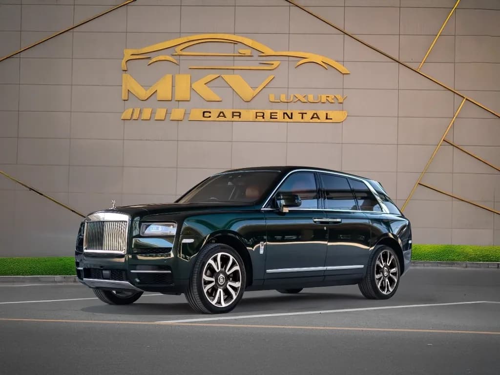 Rolls Royce Cullinan — photo 1 of 8
