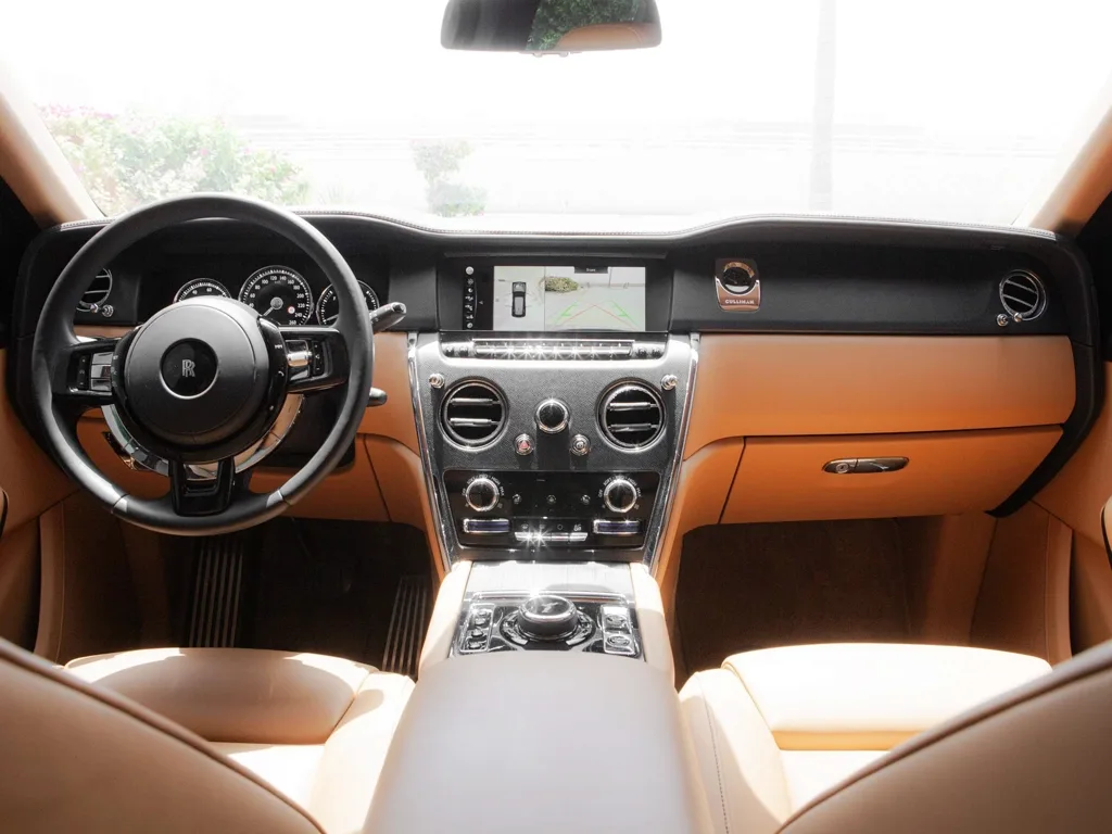 Rolls Royce Cullinan — photo 4 of 8