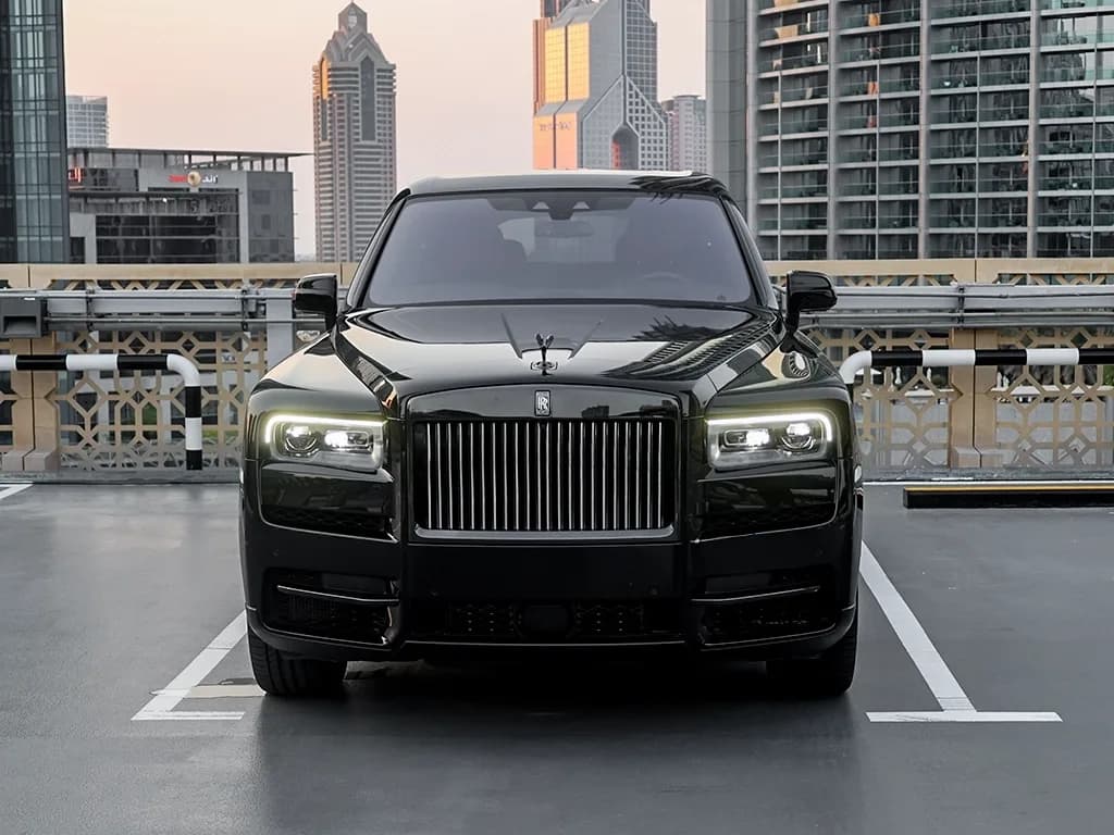 Rolls Royce Cullinan Black Badge — photo 2 of 9