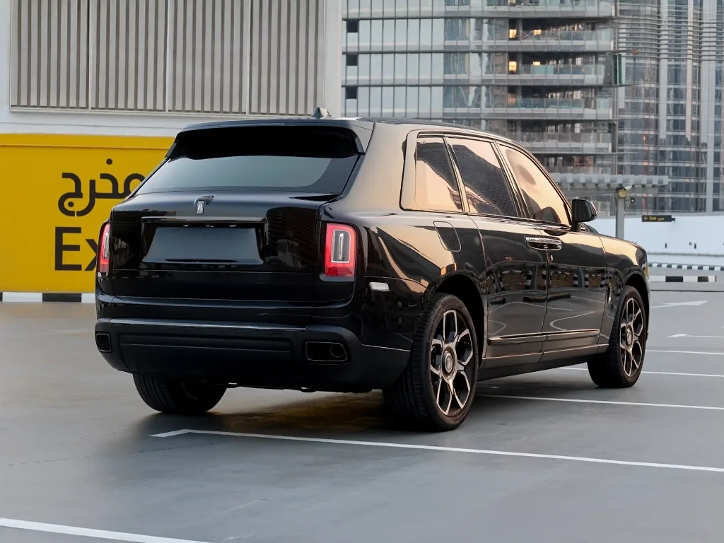 Rolls Royce Cullinan Black Badge — photo 3 of 9