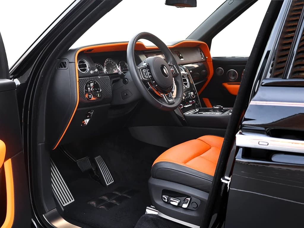 Rolls Royce Cullinan Black Badge — photo 6 of 9