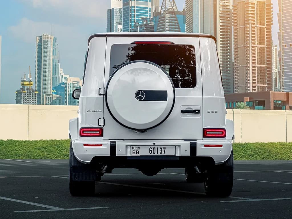 Mercedes AMG G63 2025 view 4