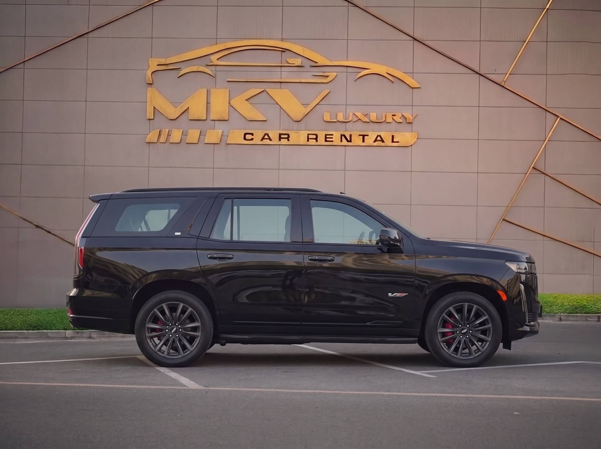 Cadillac Escalade Platinum Sport — photo 2 of 6