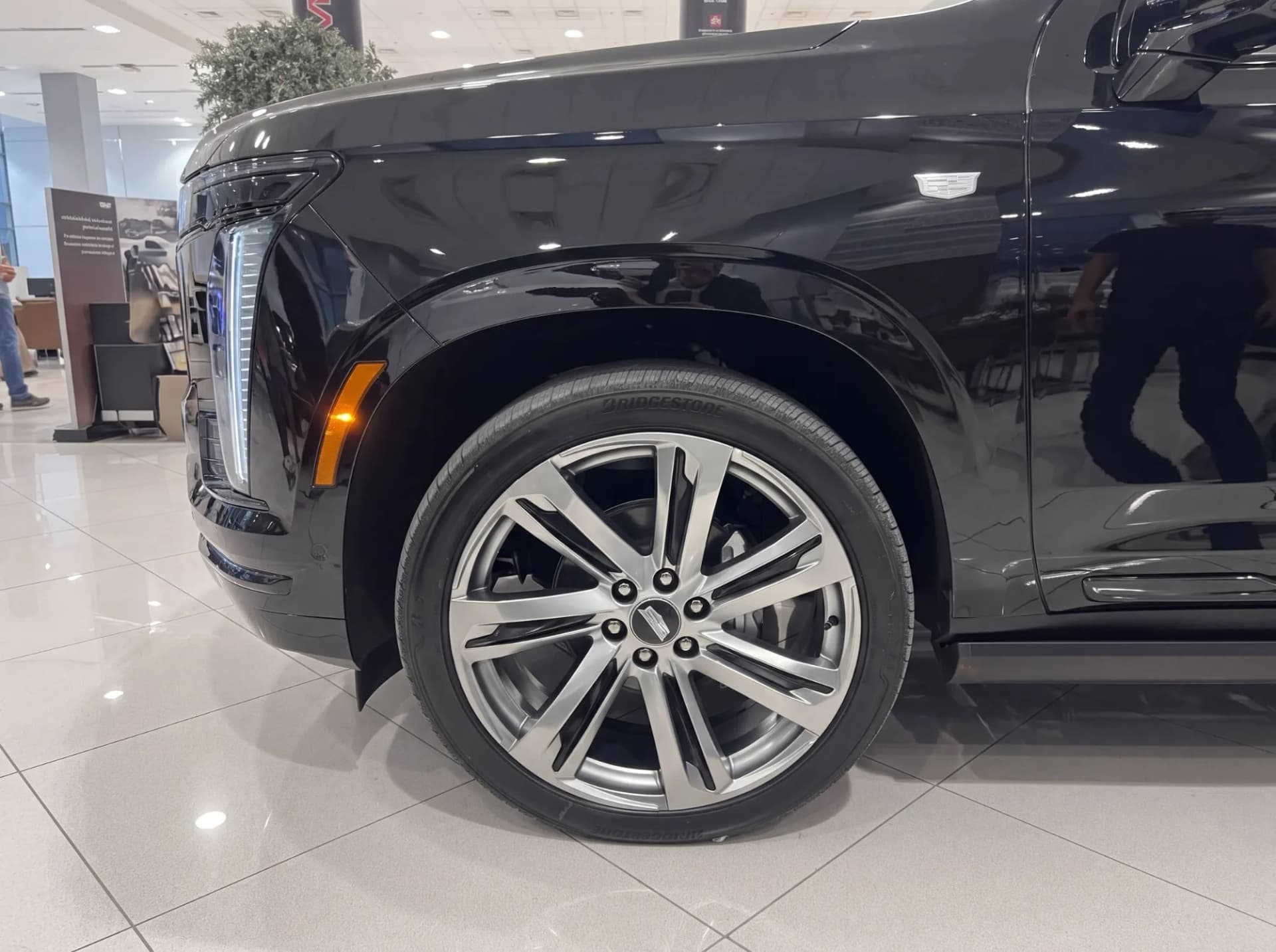 Cadillac Escalade Platinum Sport - photo 5 of 8