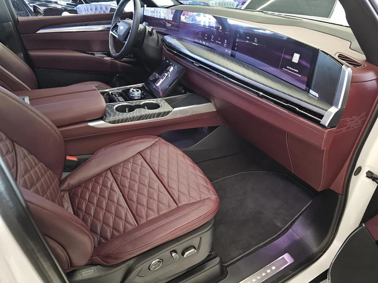 Cadillac Escalade Platinum Sport - photo 8 of 8
